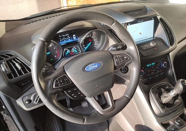 Ford Kuga cena 75900 przebieg: 76810, rok produkcji 2019 z Ogrodzieniec małe 631